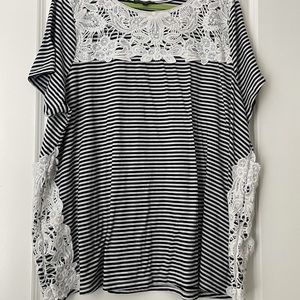 Lane Bryant 26/28 short sleeve top
